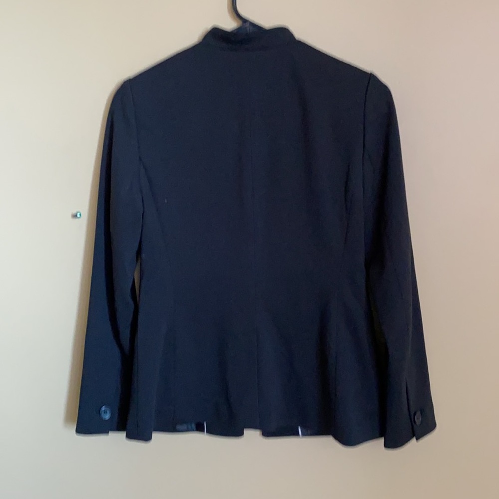 Blazer Comfortable - image 2